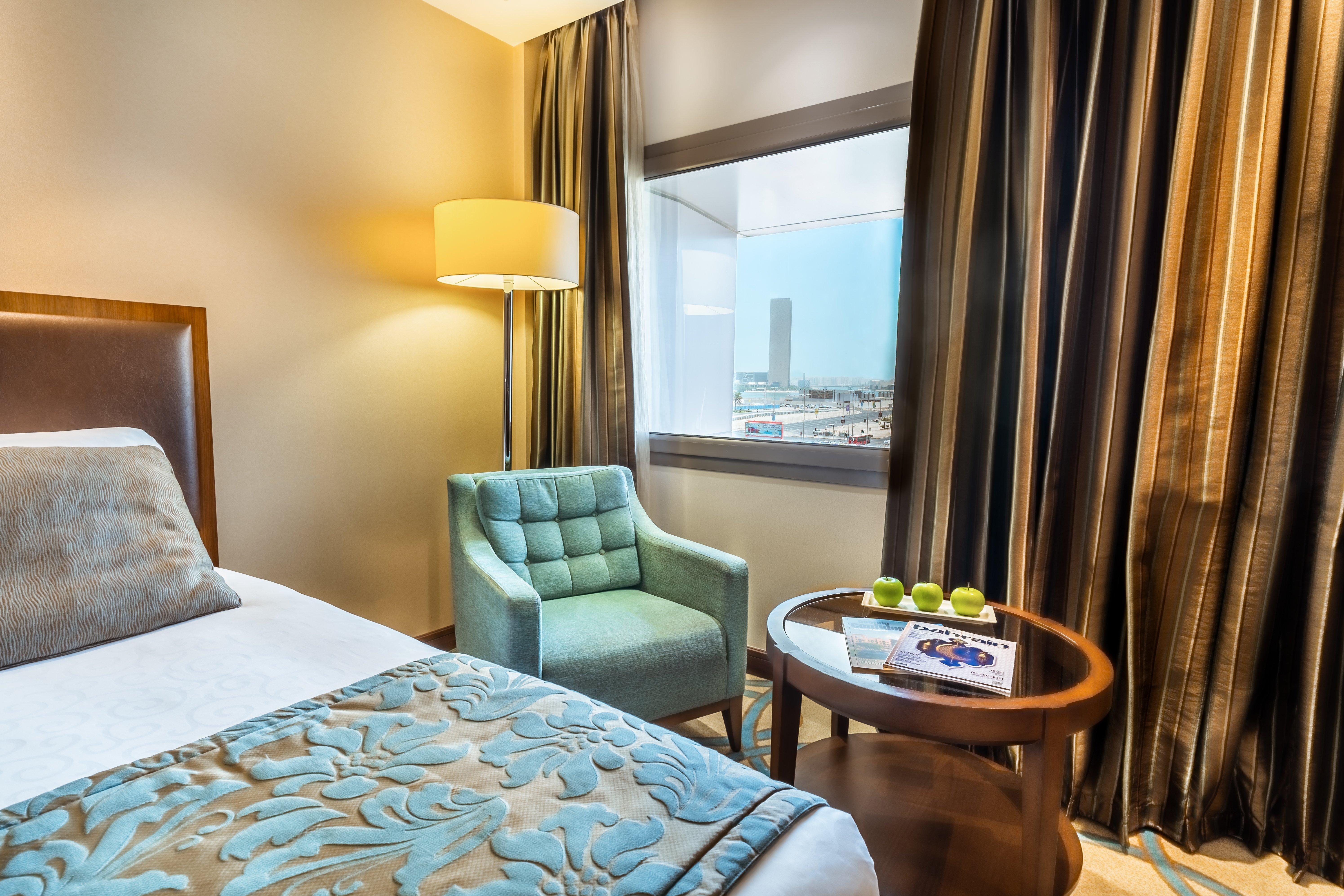 Intercontinental Bahrain, An Ihg Hotel Manama Dış mekan fotoğraf A room at the hotel